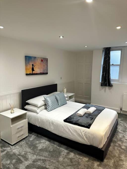 ロンドンAmazing 2Bed2Bath Edgewareアパートメント エクステリア 写真